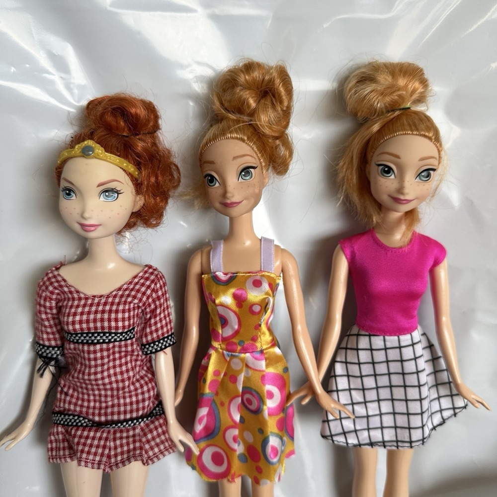 Disney Princess Doll Lot Bundle Of 3.  With Clothing